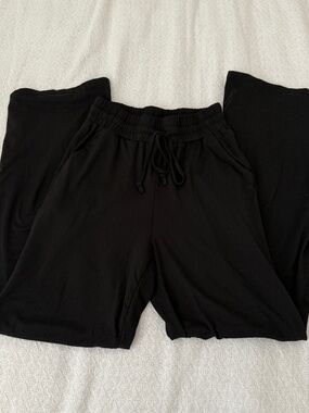 sarin mathews pants  size small   details: -no flaws  -color:black